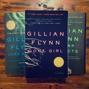 📚Gillian Flynn Thriller Bundle📚